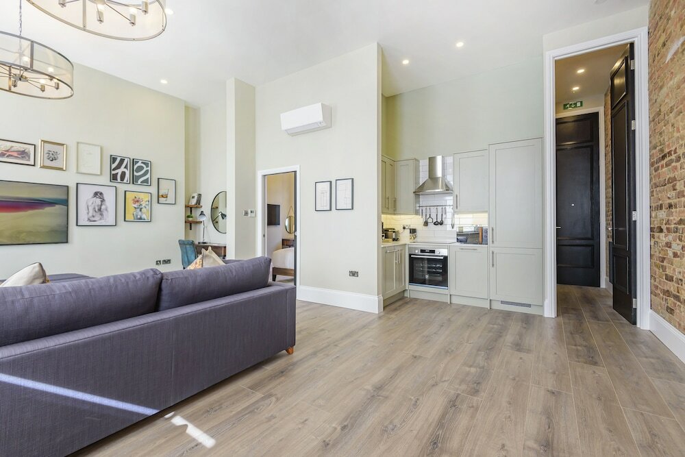 Фото Oak & Poppy