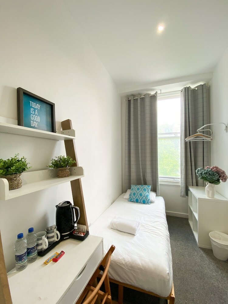 Фото Wembar Hotel