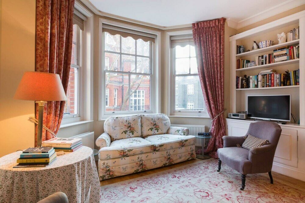 Фото Long Stay Discounts - Charming 1 bed Apt, Chelsea