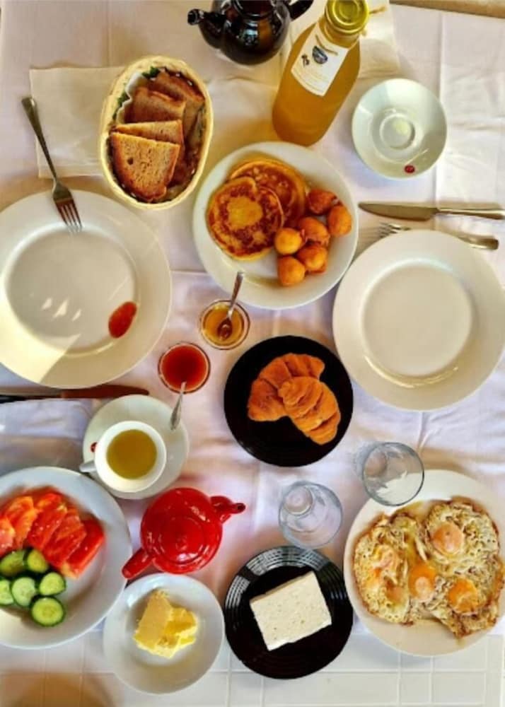 Фото Lord Byron Guesthouse