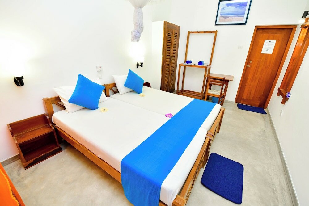 Фото International Beach Hotel and Restaurant