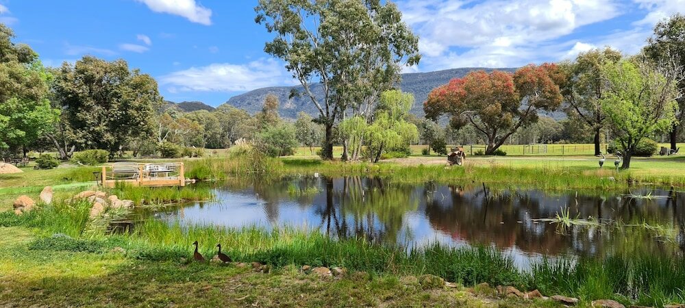 Фото Halls Haven Holiday Units