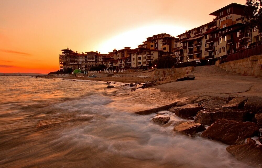 Фото Luxury Apartment in Garden of Eden