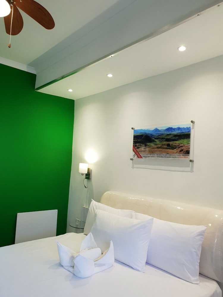 Фото Joy Guesthouse-Seapoint - Adults Only