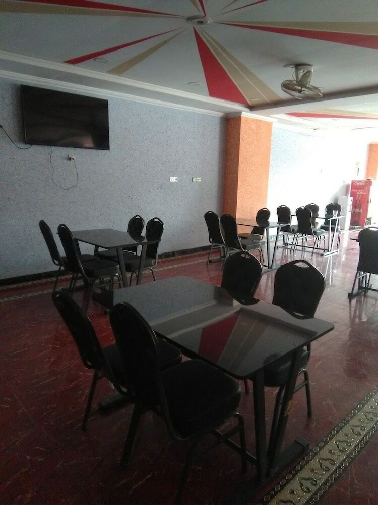 Фото Al Harmain Restaurant