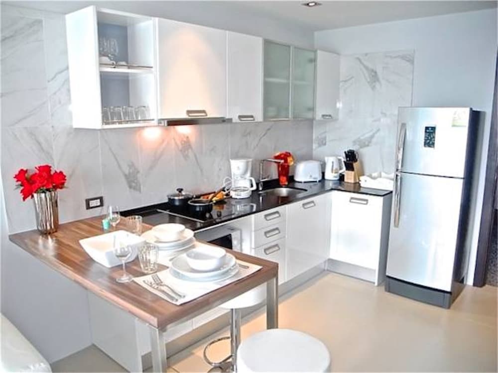 Фото Emerald Patong 1 bedroom Modern Apartment