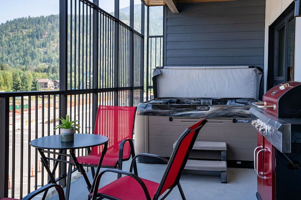 Фото Alpine Haven by Revelstoke Vacations