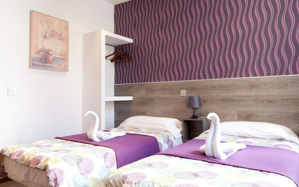 Фото Hostal Abril