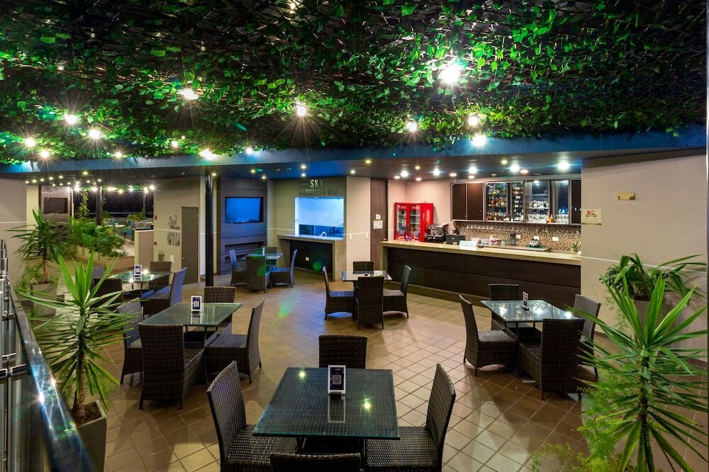 Фото Hotel Mocawa Plaza Armenia