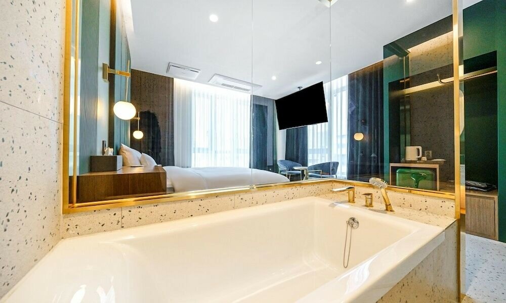 Фото H-Avenue Hotel Geomdan New Town