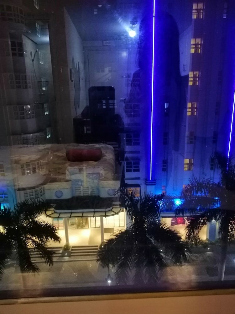 Фото Henry's Newport