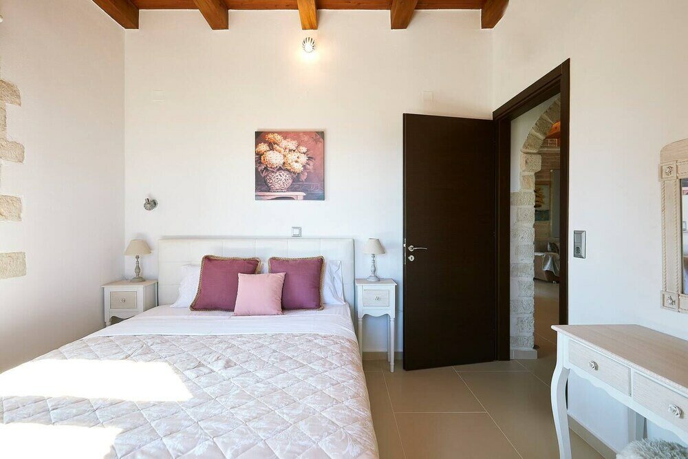 Фото Peacefull Stone-Built Villa