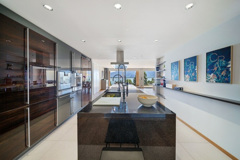 Фото Montreux Panoramic Views 4bd Apartment