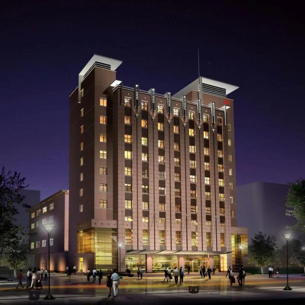 Фото отеля 1