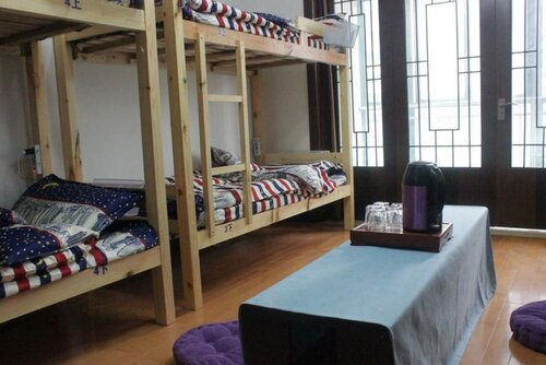 Хостел Shanghai Xiangzuo Xiangyou Youth Hostel в Шанхае