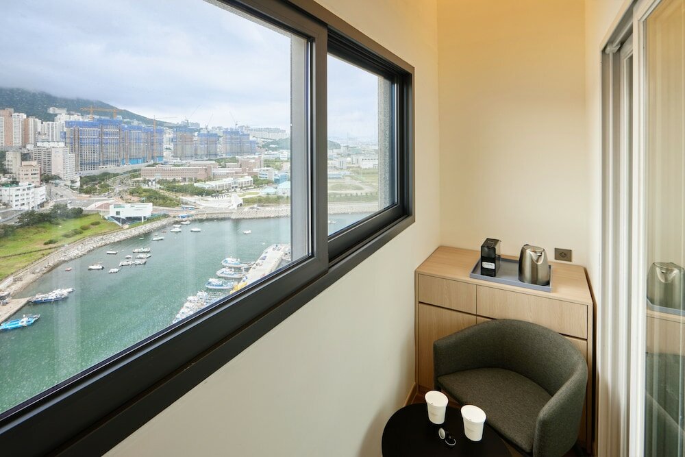 Фото Citadines Connect Hari Busan