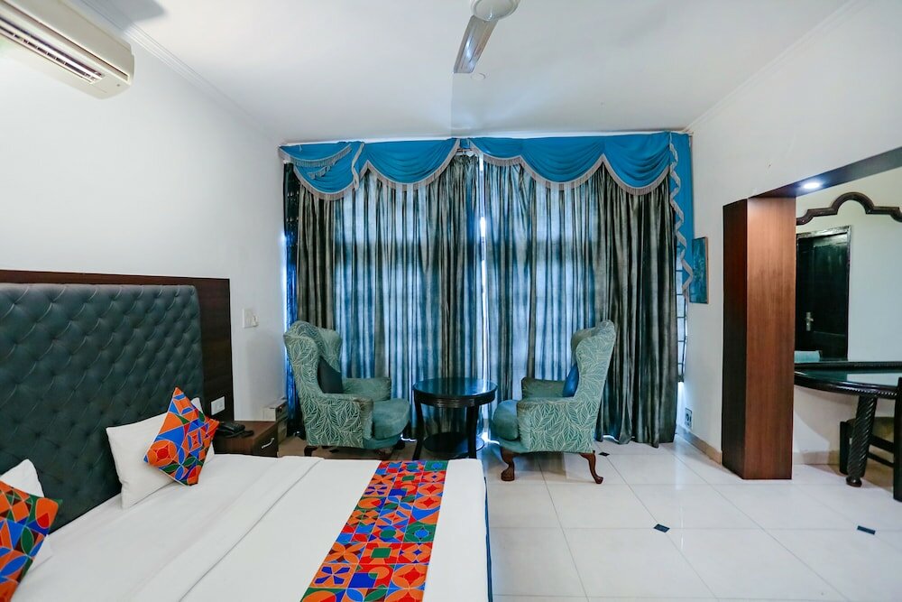 Фото Fabexpress Llyod House