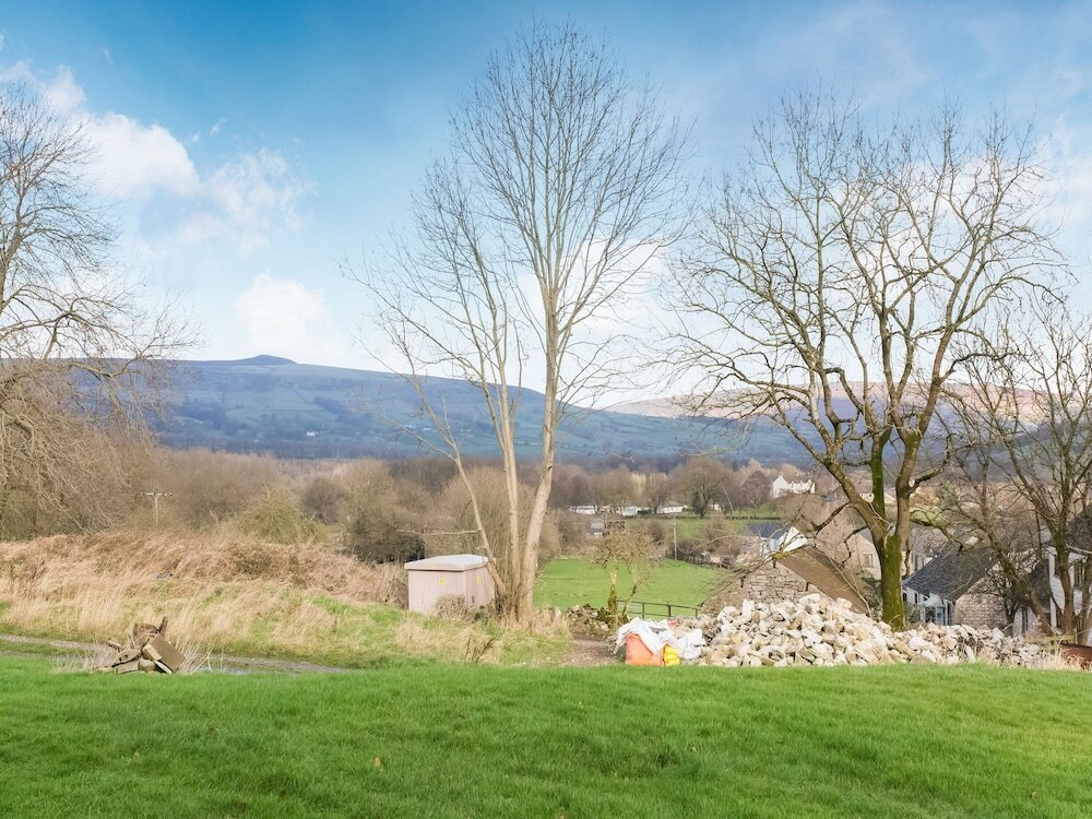 Фото Oyo Ye Olde Bowling Green Inn