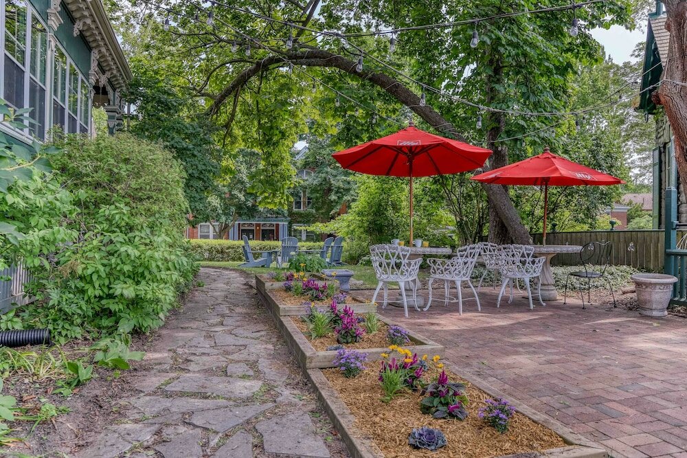 Фото Hochelaga Inn