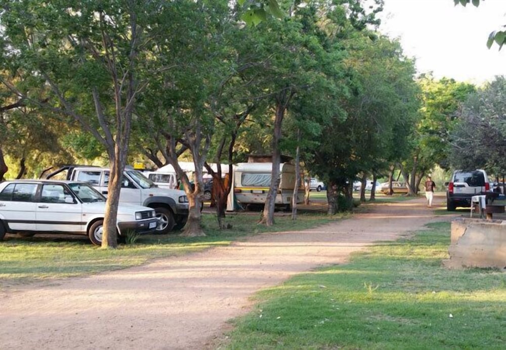 Фото Smilin Thru Resort