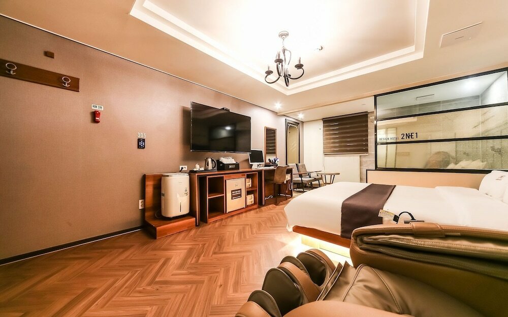 Фото Design Hotel 2ne1 Jukdo Market Pohang