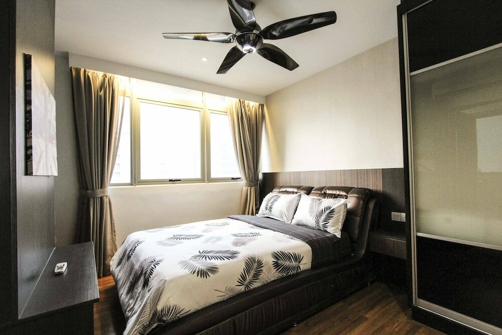 Фото Taragon Bintang Suites by StayHub Type 1