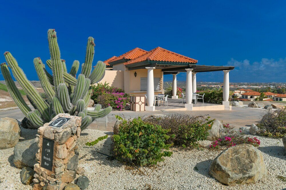 Фото New Gorgeous Listing With Hot Tub& Golf Course View! in Tierra del Sol!