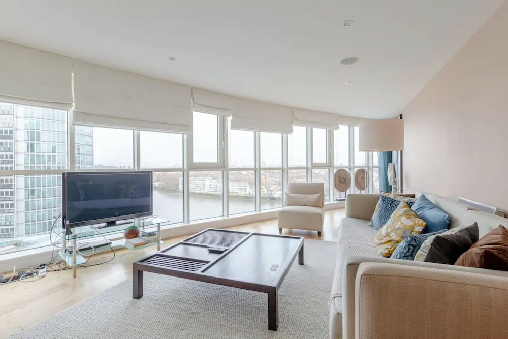 Фото Gorgeous 3 Bedroom Flat in Vauxhall With City Views