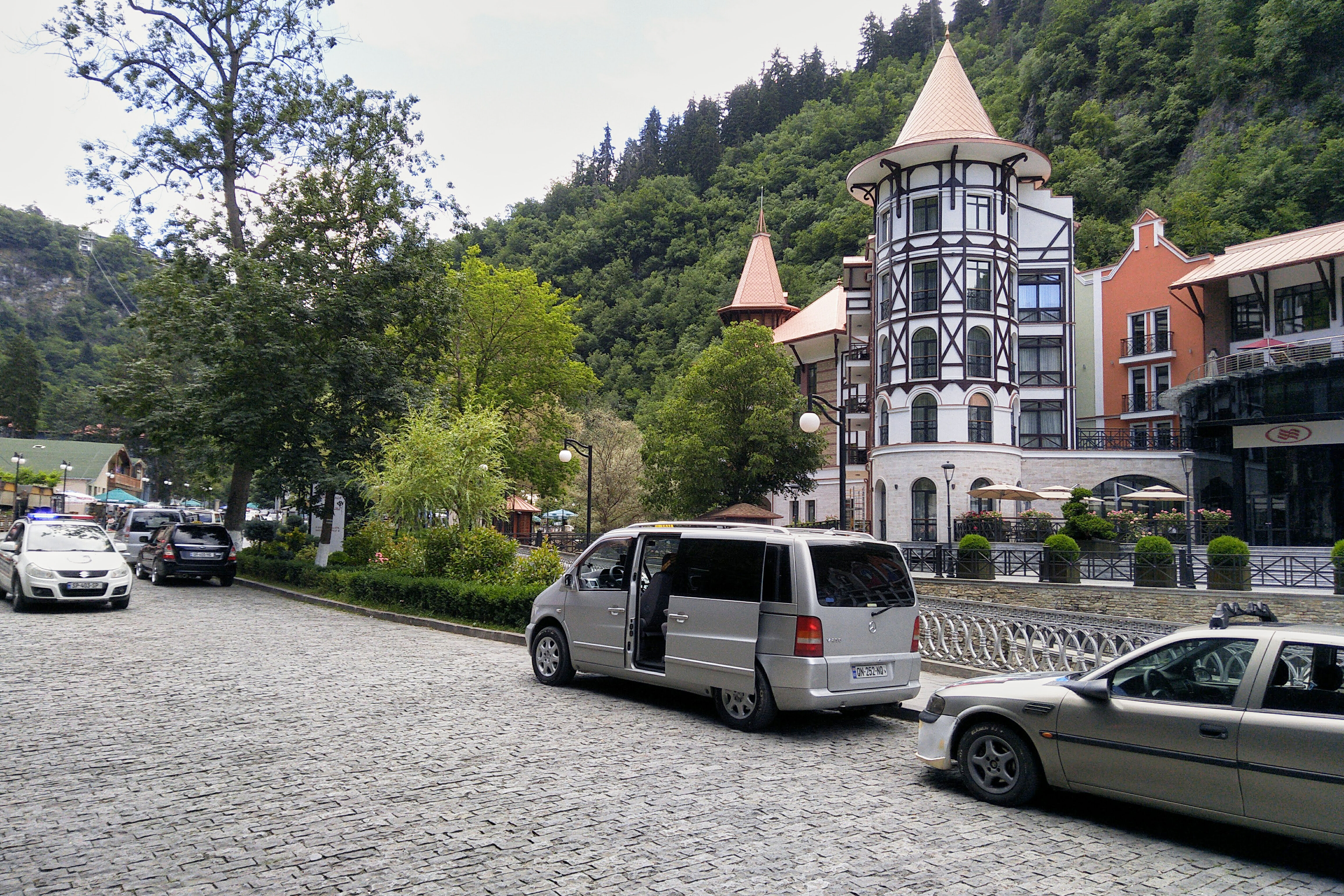 Фото Crowne Plaza Borjomi 