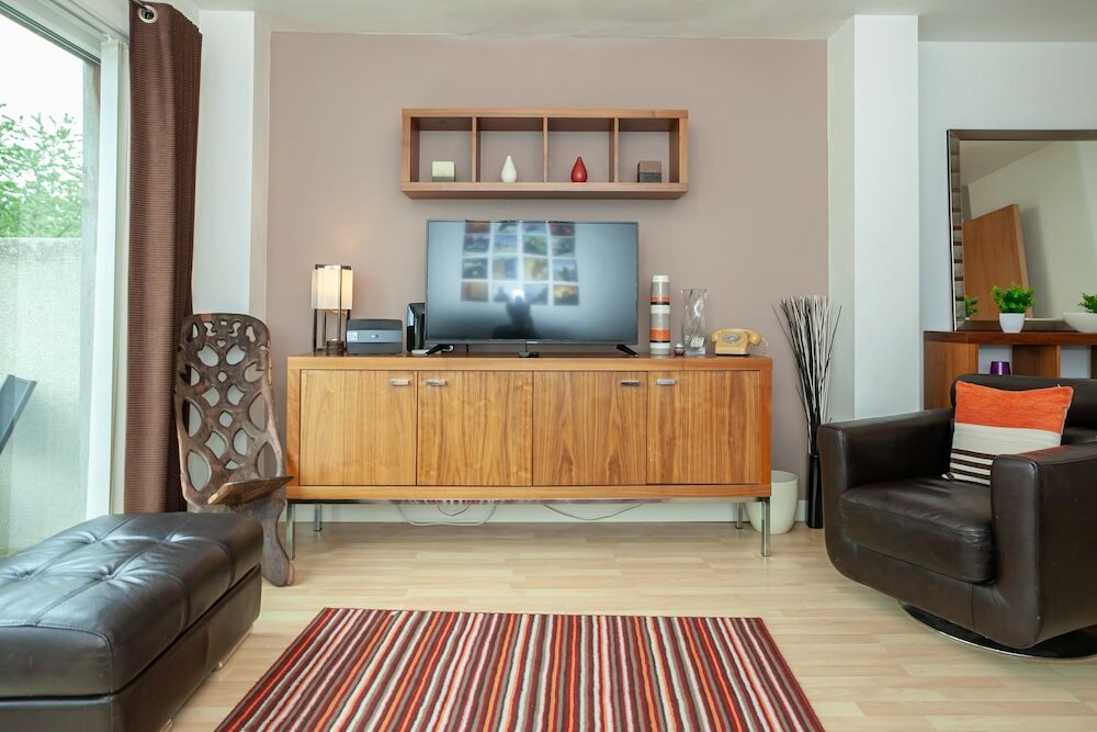 Фото Lakeside view - Manchester townhouse