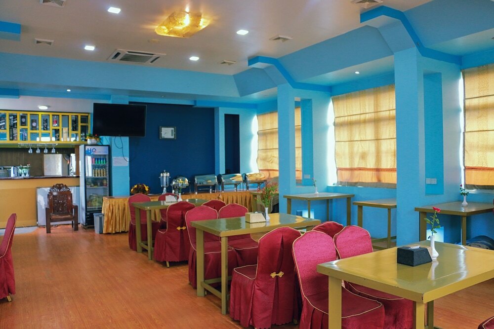 Фото Hotel Shwe Pyi Tan