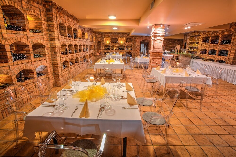 Фото Hotel Dolphin