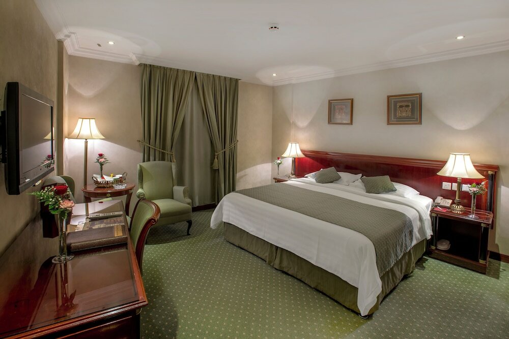 Фото Crowne Plaza Riyadh Palace