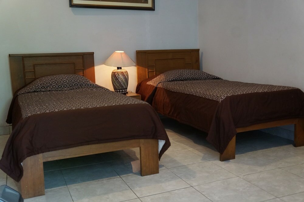 Фото Hotel Kirana