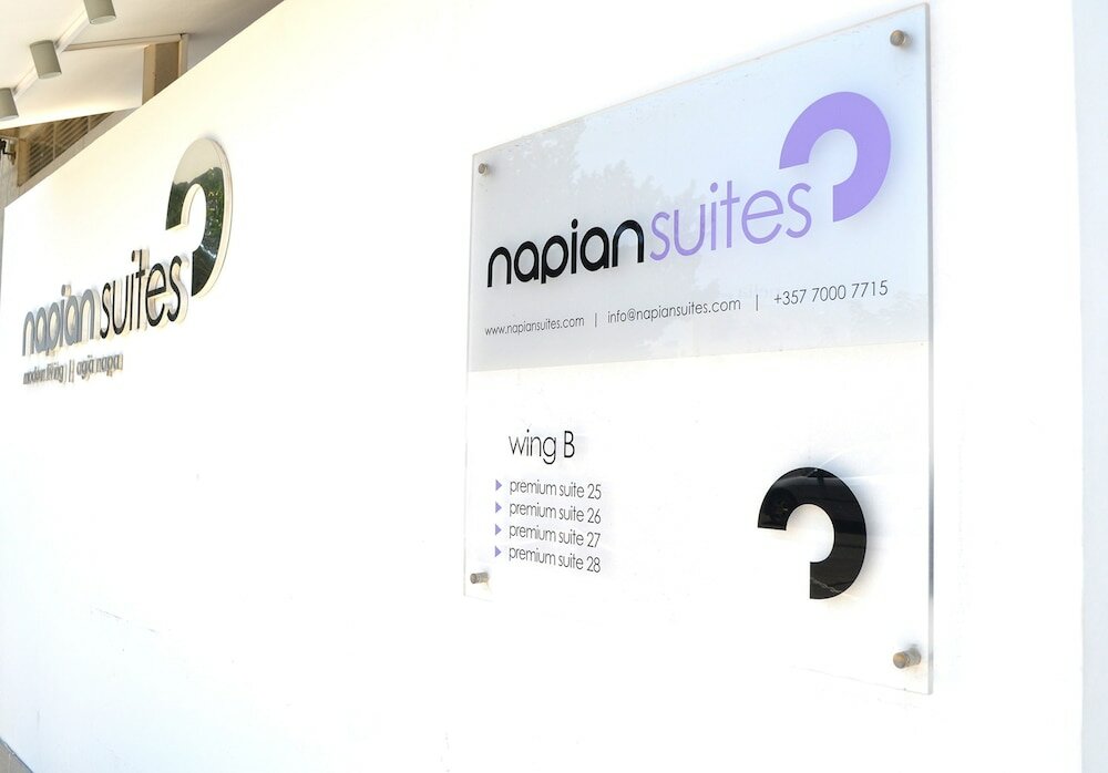 Фото Napian Suites