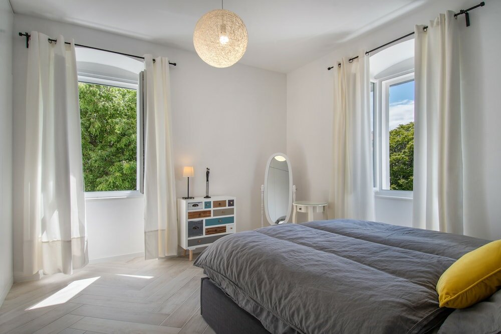 Фото Bouganvillea Split Apartments