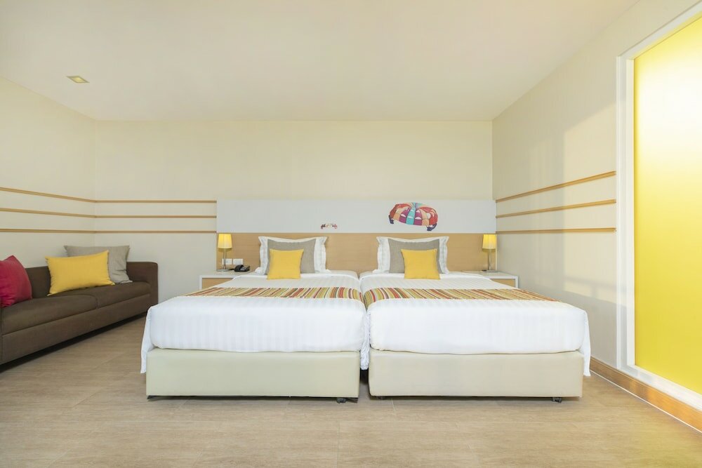 Фото Pattaya Sea View Hotel