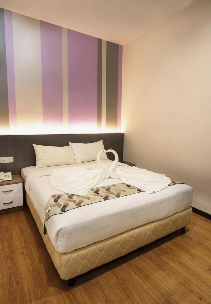 Фото Heliconia Hotel