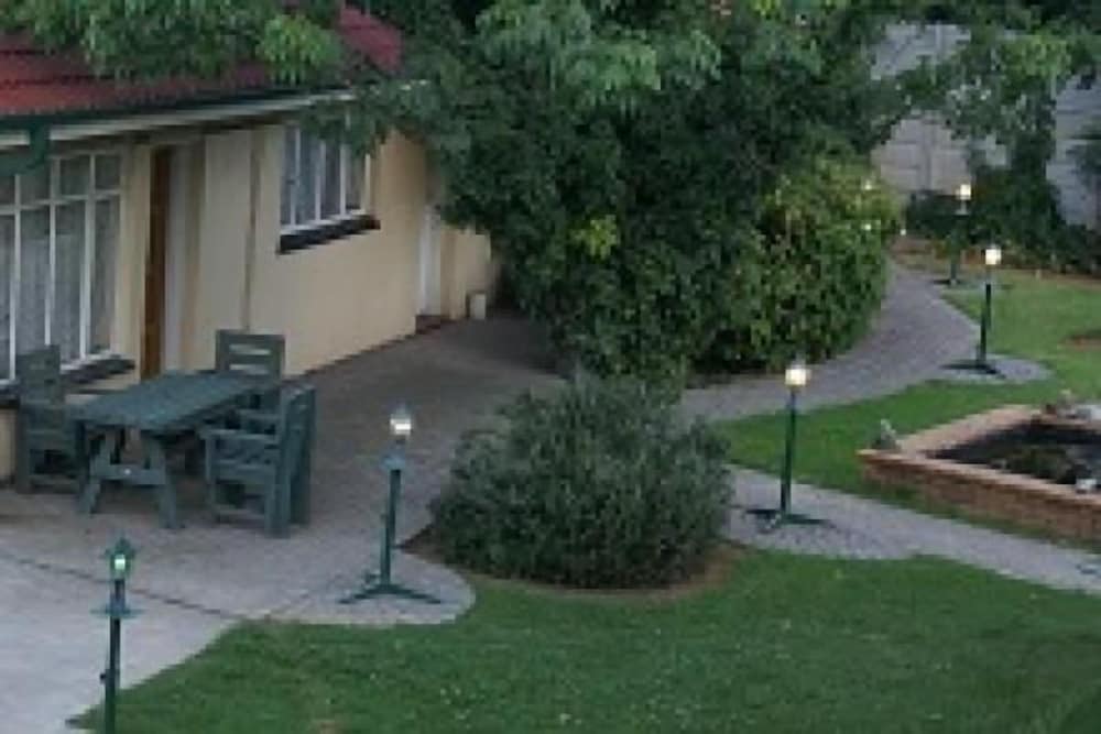 Фото Emerald Guesthouse