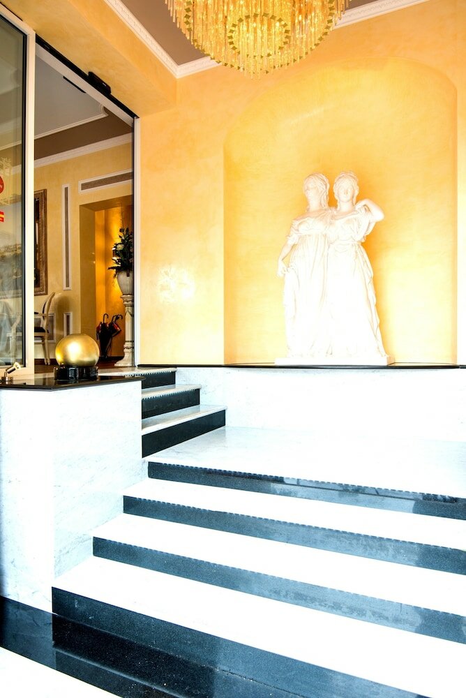 Фото Hotel am Luisenplatz