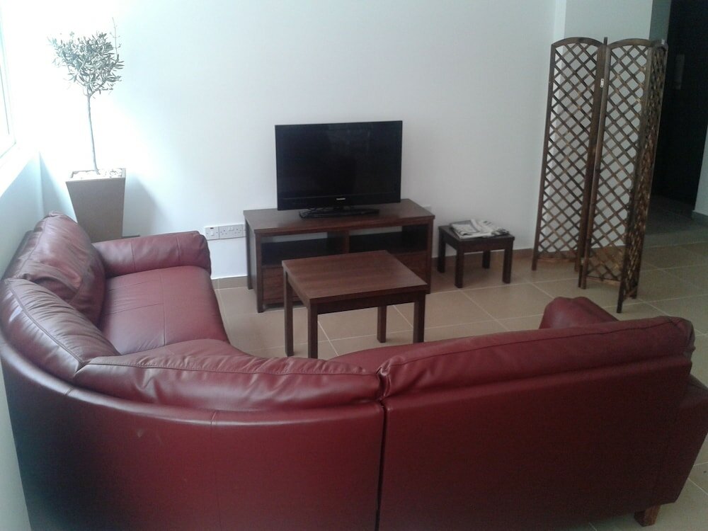 Фото Larnaca Bay Suites