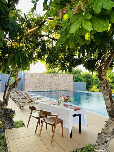 Гостиница Kambaniru Beach Hotel & Resort в Вайнгапу