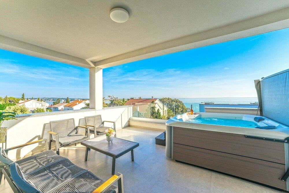 Фото Penthouse Apartment Perla with Jacuzzi