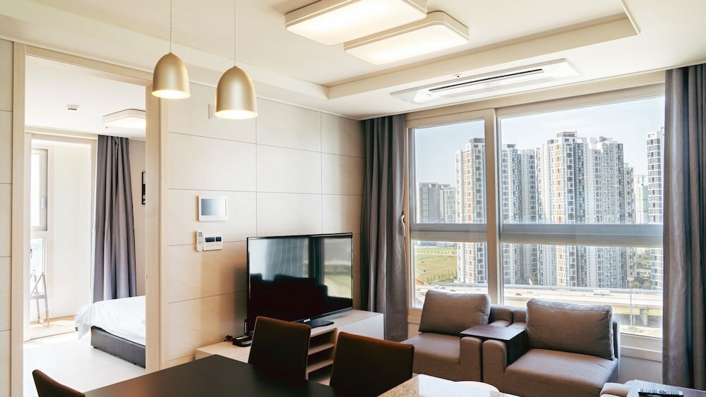 Фото The November Stay in Landmark