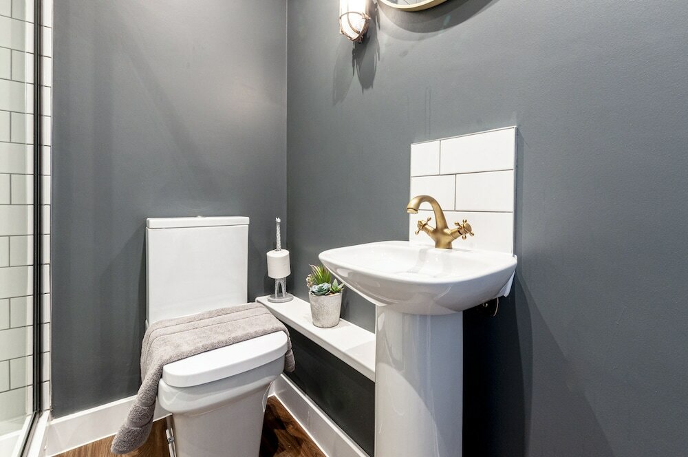 Фото Wyndham Square Apartments by K Boutique