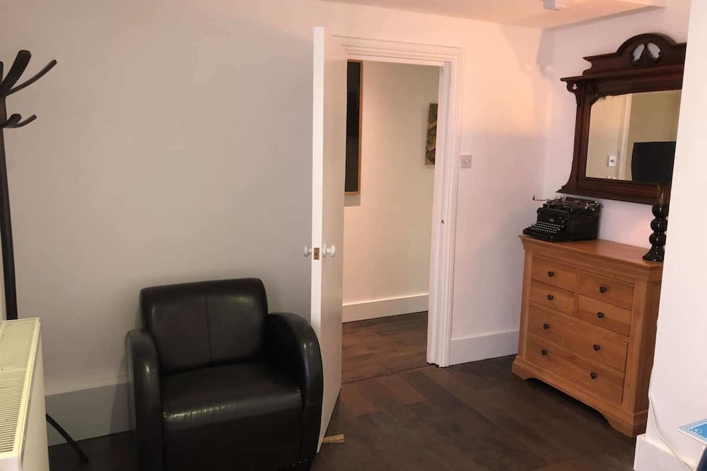 Фото Cozy 2 Bedroom Flat in the Heart of Brighton