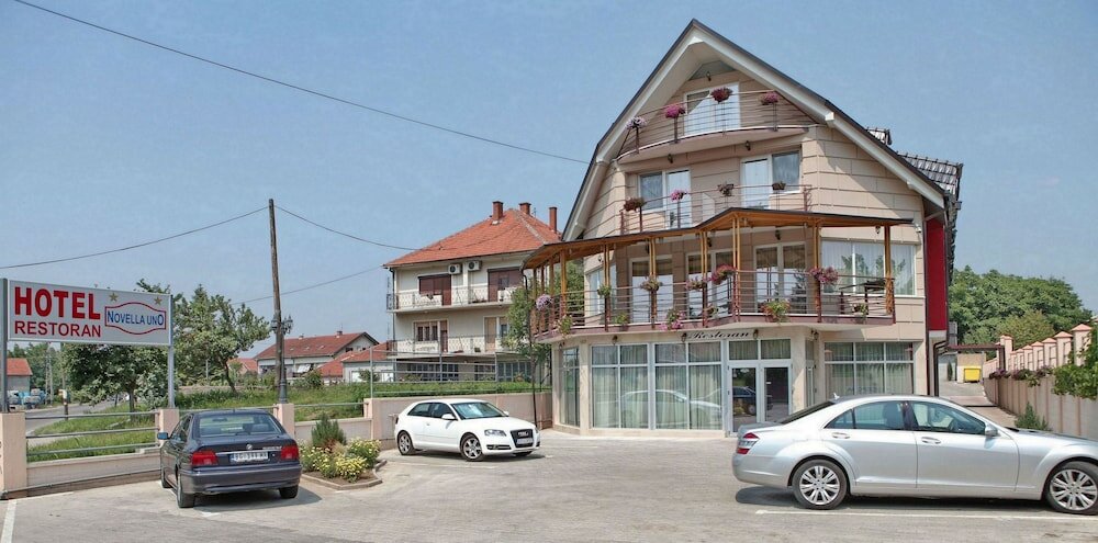 Фото отеля 1