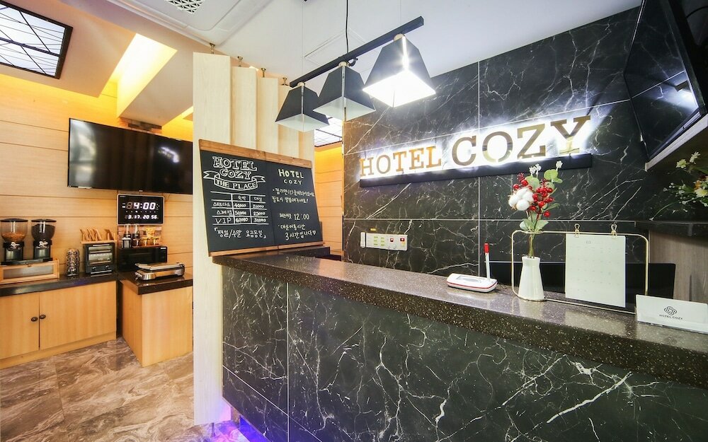 Фото Changwon Palyongdong Hotel Cozy