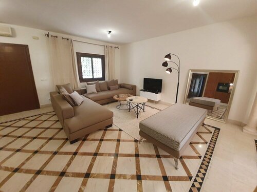Гостиница Golden Tulip Apt Spacieux Avec Deux Terrasses