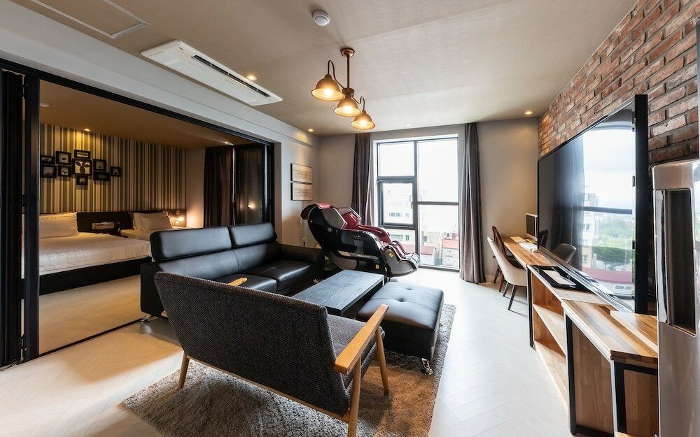 Фото Brown Dot Gimhae Eobang